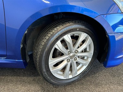 2014 Suzuki Swift - Thumbnail