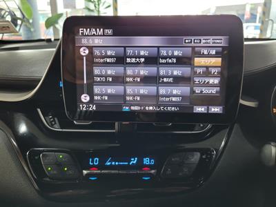 2017 Toyota C-HR - Thumbnail