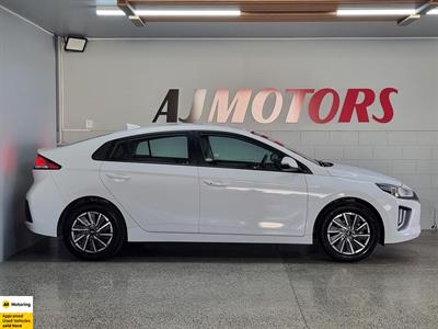 2021 Hyundai IONIQ - Thumbnail