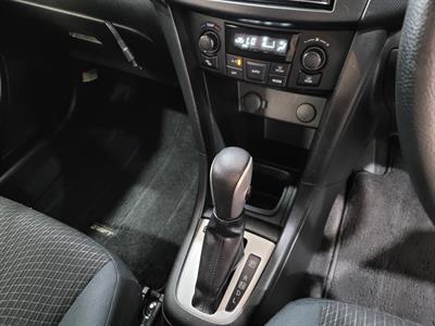 2013 Suzuki Swift - Thumbnail