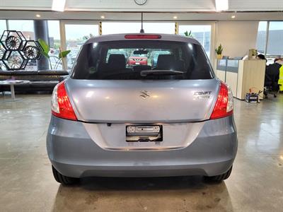 2013 Suzuki Swift - Thumbnail