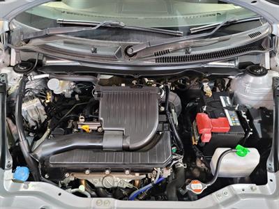 2013 Suzuki Swift - Thumbnail