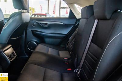2015 Lexus NX 300h - Thumbnail