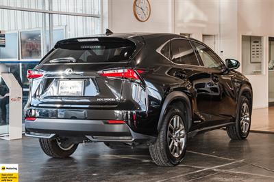 2015 Lexus NX 300h - Thumbnail