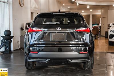 2015 Lexus NX 300h - Thumbnail