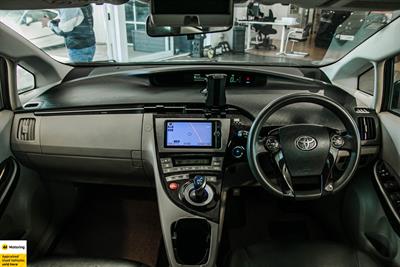 2012 Toyota Prius - Thumbnail