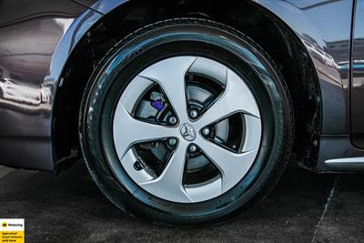 2012 Toyota Prius - Thumbnail