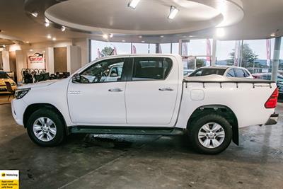 2018 Toyota Hilux - Thumbnail