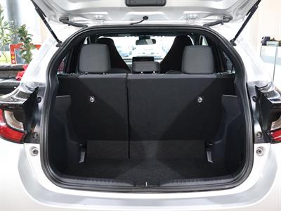 2022 Toyota Yaris - Thumbnail