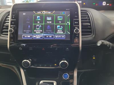 2018 Nissan Serena - Thumbnail