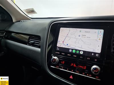 2022 Mitsubishi Outlander - Thumbnail