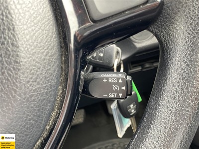 2017 Toyota Yaris - Thumbnail