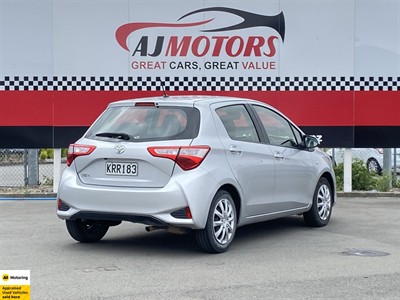 2017 Toyota Yaris - Thumbnail