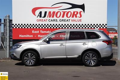 2020 Mitsubishi Outlander - Thumbnail