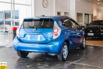 2013 Toyota Aqua - Thumbnail