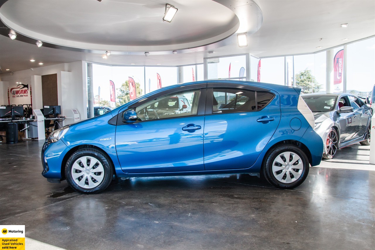 2013 Toyota Aqua