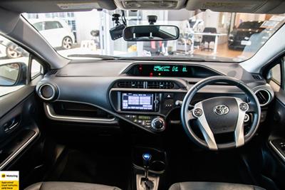 2013 Toyota Aqua - Thumbnail