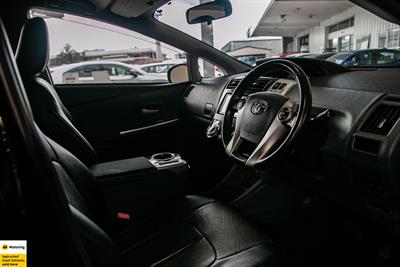 2012 Toyota Prius - Thumbnail