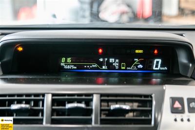 2012 Toyota Prius - Thumbnail