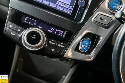 2012 Toyota Prius - Thumbnail