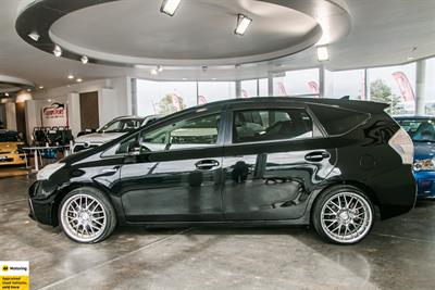 2012 Toyota Prius - Thumbnail