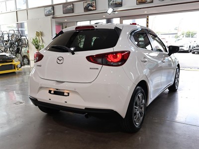 2020 Mazda 2 - Thumbnail