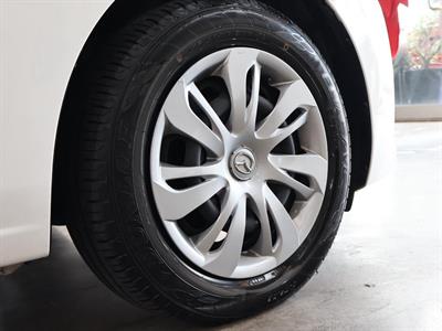 2020 Mazda 2 - Thumbnail
