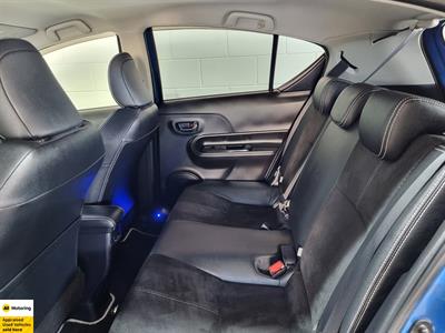 2013 Toyota Aqua - Thumbnail