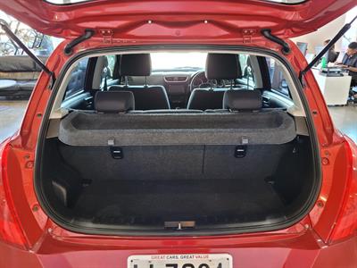 2011 Suzuki Swift - Thumbnail