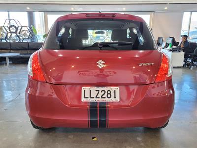 2011 Suzuki Swift - Thumbnail