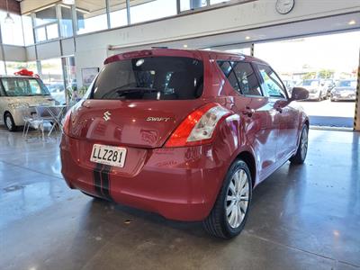 2011 Suzuki Swift - Thumbnail