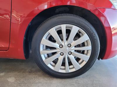 2011 Suzuki Swift - Thumbnail