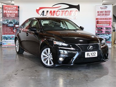 2016 Lexus IS - Thumbnail