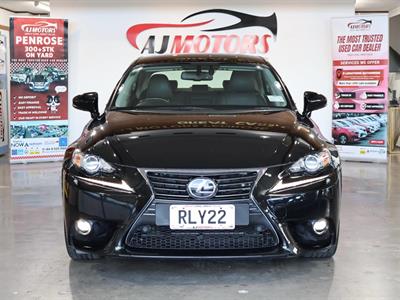 2016 Lexus IS - Thumbnail