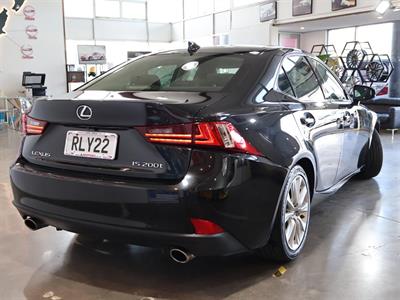 2016 Lexus IS - Thumbnail