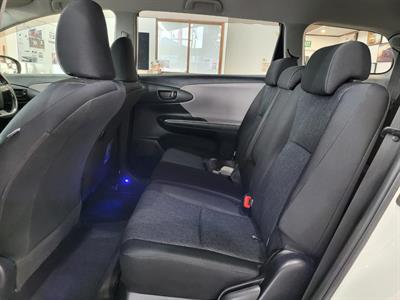 2011 Toyota Wish - Thumbnail