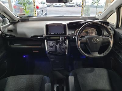 2011 Toyota Wish - Thumbnail