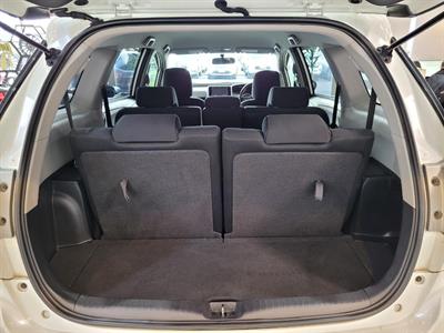 2011 Toyota Wish - Thumbnail