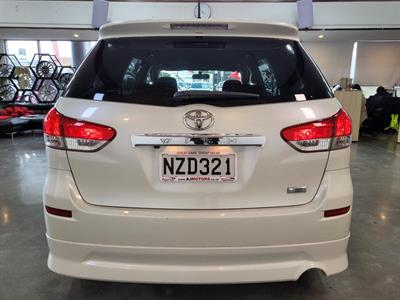 2011 Toyota Wish - Thumbnail