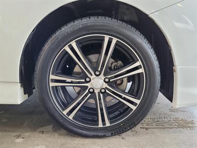 2011 Toyota Wish - Thumbnail