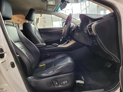 2014 Lexus NX 300h - Thumbnail