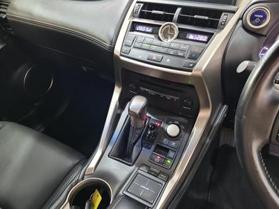 2014 Lexus NX 300h - Thumbnail