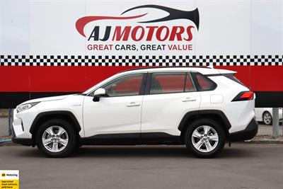 2020 Toyota RAV4 - Thumbnail