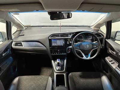 2015 Honda Shuttle - Thumbnail