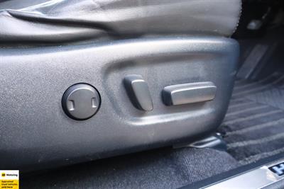 2015 Toyota Harrier - Thumbnail