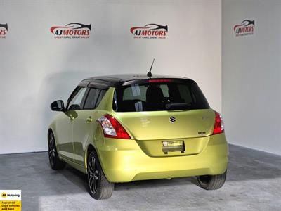 2015 Suzuki Swift - Thumbnail