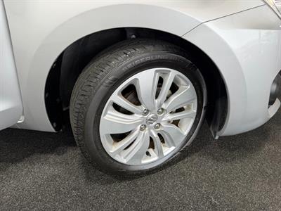 2019 Suzuki Swift - Thumbnail