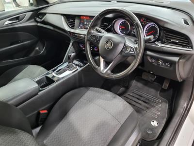 2020 Holden Commodore - Thumbnail