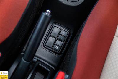 2016 Toyota Aqua - Thumbnail