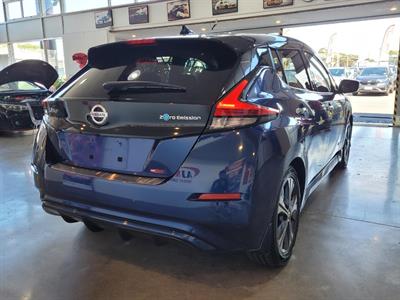 2018 Nissan Leaf - Thumbnail